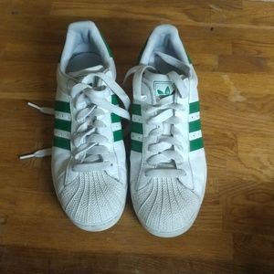 Green Adidas Superstar 2